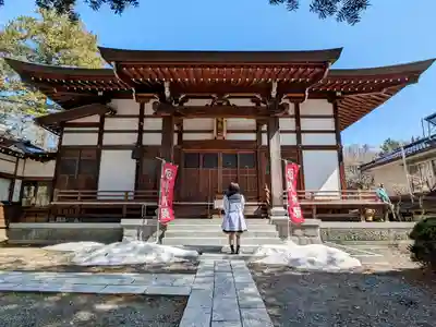 三澤寺の本殿・本堂
