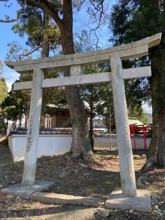 雨祈神社の鳥居