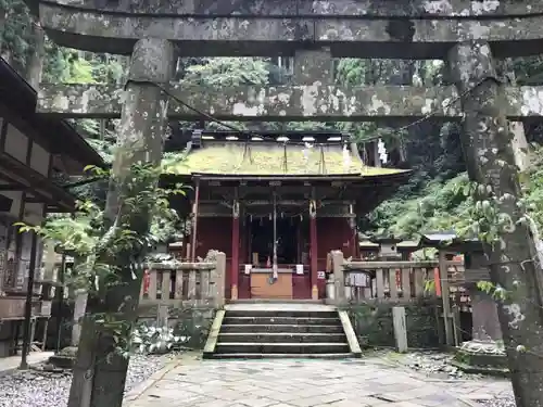 鳳来山東照宮の鳥居