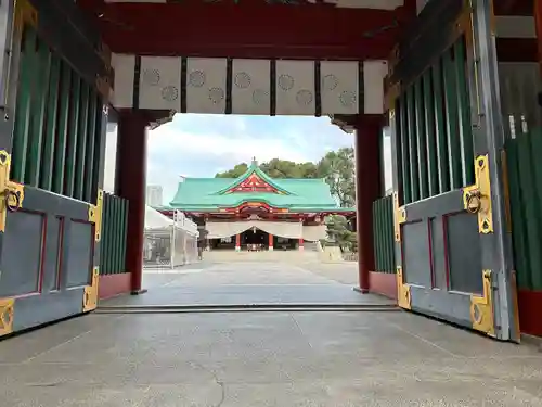 日枝神社の山門