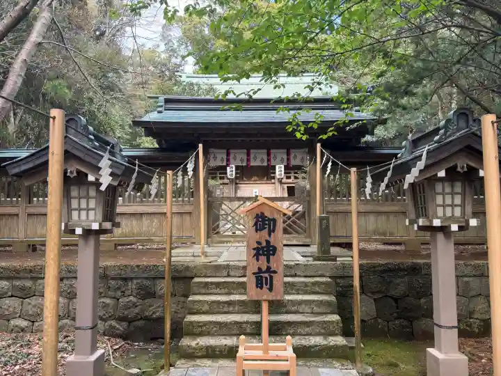 伊古奈比咩命神社の{uncategorized: "未分類", other: "その他", undefined: "問題あり", building: "その他建物", grave: "お墓", sacred_gate: "鳥居", guardian: "狛犬", statue: "像", buddha: "仏像", history: "歴史", nature: "自然", garden: "庭園", animal: "動物", pagoda: "塔", temizu: "手水舎", mountain_gate: "山門・神門", sanctuary: "本殿・本堂", subordinate: "末社・摂社", art: "芸術", scenery: "景色", jizo: "地蔵", ema: "絵馬", goshuin: "御朱印", omikuji: "おみくじ", items: "授与品その他", amulet: "お守り", goshuincho: "御朱印帳", eats: "食事", festival: "お祭り", votive_dance: "神楽", shichigosan: "七五三参", wedding: "結婚式", experience: "体験その他", initially: "初詣", around: "周辺", anti_infection: "感染症対策"}