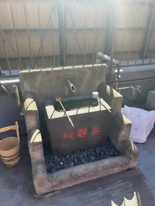 朝日稲荷神社の手水舎
