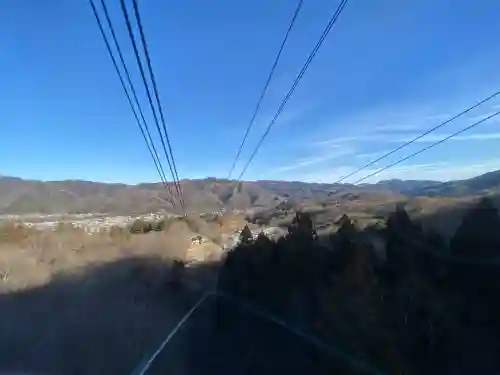 宝登山神社の{uncategorized: "未分類", other: "その他", undefined: "問題あり", building: "その他建物", grave: "お墓", sacred_gate: "鳥居", guardian: "狛犬", statue: "像", buddha: "仏像", history: "歴史", nature: "自然", garden: "庭園", animal: "動物", pagoda: "塔", temizu: "手水舎", mountain_gate: "山門・神門", sanctuary: "本殿・本堂", subordinate: "末社・摂社", art: "芸術", scenery: "景色", jizo: "地蔵", ema: "絵馬", goshuin: "御朱印", omikuji: "おみくじ", items: "授与品その他", amulet: "お守り", goshuincho: "御朱印帳", eats: "食事", festival: "お祭り", votive_dance: "神楽", shichigosan: "七五三参", wedding: "結婚式", experience: "体験その他", initially: "初詣", around: "周辺", anti_infection: "感染症対策"}