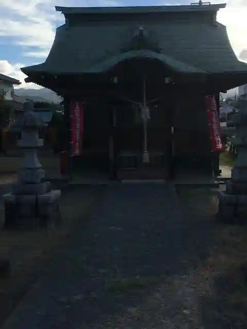 稲荷神社の本殿