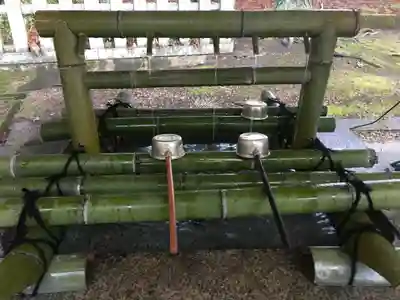 神明社の手水舎