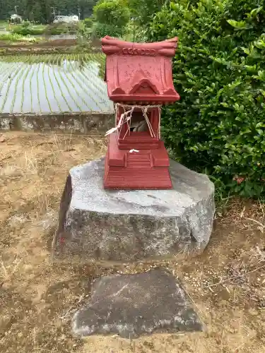 東大橋八坂神社の{uncategorized: "未分類", other: "その他", undefined: "問題あり", building: "その他建物", grave: "お墓", sacred_gate: "鳥居", guardian: "狛犬", statue: "像", buddha: "仏像", history: "歴史", nature: "自然", garden: "庭園", animal: "動物", pagoda: "塔", temizu: "手水舎", mountain_gate: "山門・神門", sanctuary: "本殿・本堂", subordinate: "末社・摂社", art: "芸術", scenery: "景色", jizo: "地蔵", ema: "絵馬", goshuin: "御朱印", omikuji: "おみくじ", items: "授与品その他", amulet: "お守り", goshuincho: "御朱印帳", eats: "食事", festival: "お祭り", votive_dance: "神楽", shichigosan: "七五三参", wedding: "結婚式", experience: "体験その他", initially: "初詣", around: "周辺", anti_infection: "感染症対策"}