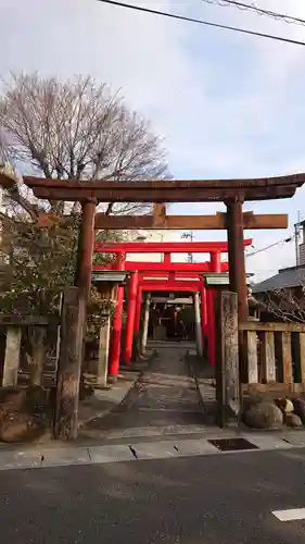 天王坊稲荷神社の鳥居