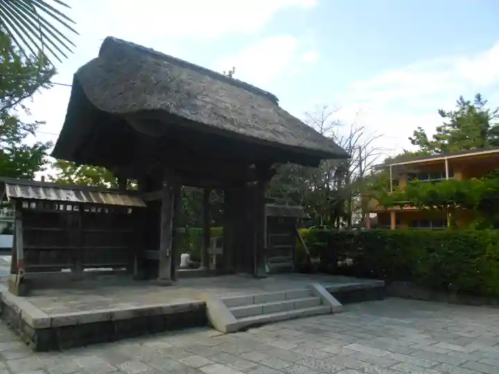 龍寳寺(龍宝寺)の山門・神門