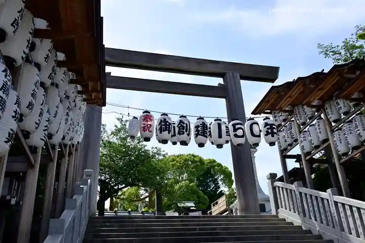 伊勢山皇大神宮の鳥居