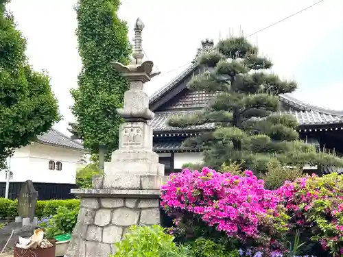 超世院（常楽寺塔頭）の塔