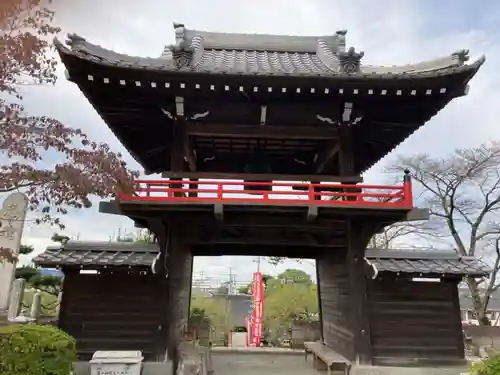 高正寺の山門