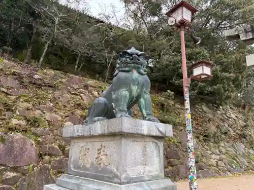 厳島神社の{uncategorized: "未分類", other: "その他", undefined: "問題あり", building: "その他建物", grave: "お墓", sacred_gate: "鳥居", guardian: "狛犬", statue: "像", buddha: "仏像", history: "歴史", nature: "自然", garden: "庭園", animal: "動物", pagoda: "塔", temizu: "手水舎", mountain_gate: "山門・神門", sanctuary: "本殿・本堂", subordinate: "末社・摂社", art: "芸術", scenery: "景色", jizo: "地蔵", ema: "絵馬", goshuin: "御朱印", omikuji: "おみくじ", items: "授与品その他", amulet: "お守り", goshuincho: "御朱印帳", eats: "食事", festival: "お祭り", votive_dance: "神楽", shichigosan: "七五三参", wedding: "結婚式", experience: "体験その他", initially: "初詣", around: "周辺", anti_infection: "感染症対策"}