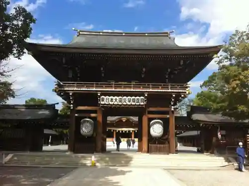 寒川神社の山門