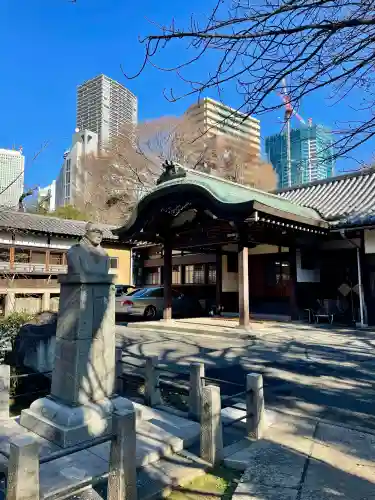 法明寺の{uncategorized: "未分類", other: "その他", undefined: "問題あり", building: "その他建物", grave: "お墓", sacred_gate: "鳥居", guardian: "狛犬", statue: "像", buddha: "仏像", history: "歴史", nature: "自然", garden: "庭園", animal: "動物", pagoda: "塔", temizu: "手水舎", mountain_gate: "山門・神門", sanctuary: "本殿・本堂", subordinate: "末社・摂社", art: "芸術", scenery: "景色", jizo: "地蔵", ema: "絵馬", goshuin: "御朱印", omikuji: "おみくじ", items: "授与品その他", amulet: "お守り", goshuincho: "御朱印帳", eats: "食事", festival: "お祭り", votive_dance: "神楽", shichigosan: "七五三参", wedding: "結婚式", experience: "体験その他", initially: "初詣", around: "周辺", anti_infection: "感染症対策"}