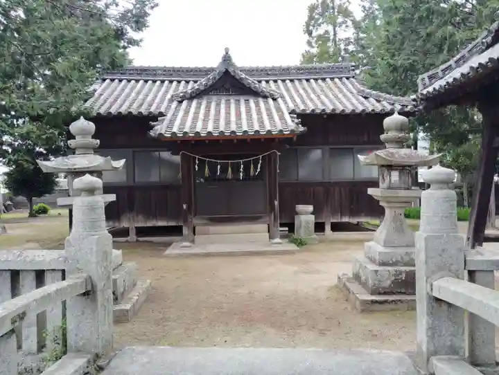 八幡神社の本殿・本堂