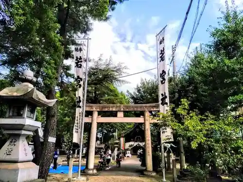 諏訪神社の鳥居