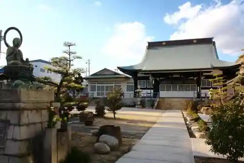 海運山 満福寺の本殿