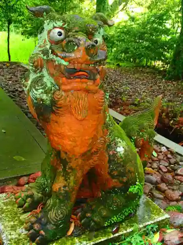 岐阜護國神社の狛犬