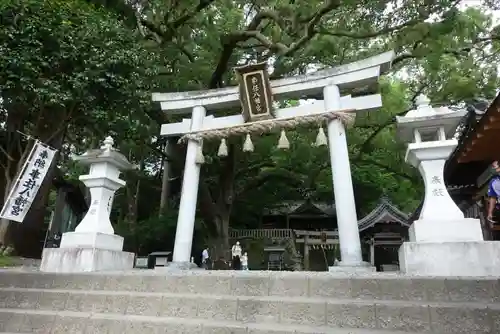 事任八幡宮の鳥居