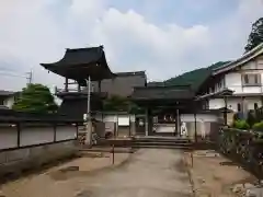 慈恩護国禅寺の山門