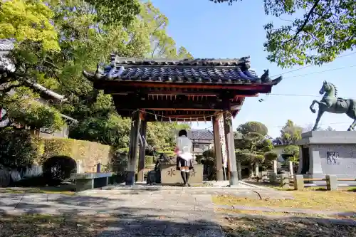 八柱社の手水舎