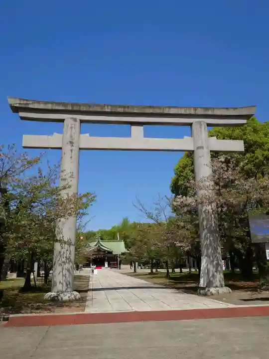 大阪護國神社の{uncategorized: "未分類", other: "その他", undefined: "問題あり", building: "その他建物", grave: "お墓", sacred_gate: "鳥居", guardian: "狛犬", statue: "像", buddha: "仏像", history: "歴史", nature: "自然", garden: "庭園", animal: "動物", pagoda: "塔", temizu: "手水舎", mountain_gate: "山門・神門", sanctuary: "本殿・本堂", subordinate: "末社・摂社", art: "芸術", scenery: "景色", jizo: "地蔵", ema: "絵馬", goshuin: "御朱印", omikuji: "おみくじ", items: "授与品その他", amulet: "お守り", goshuincho: "御朱印帳", eats: "食事", festival: "お祭り", votive_dance: "神楽", shichigosan: "七五三参", wedding: "結婚式", experience: "体験その他", initially: "初詣", around: "周辺", anti_infection: "感染症対策"}