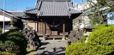 鵜森稲荷神社の本殿・本堂