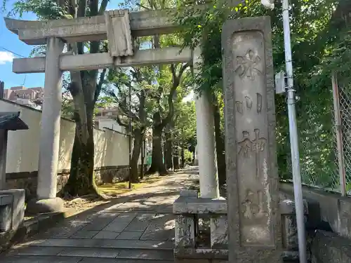 桐ヶ谷氷川神社の鳥居
