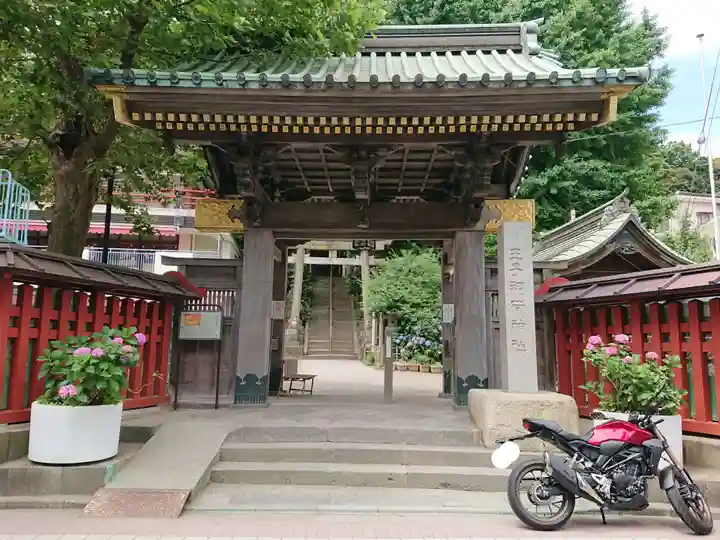 王子稲荷神社の山門・神門