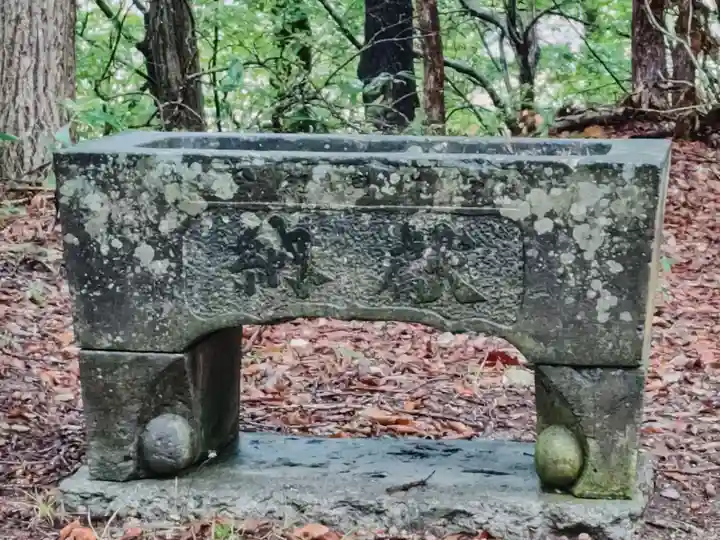 雨煙別神社の手水舎
