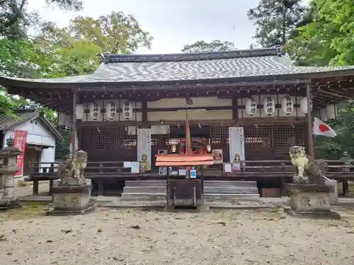村屋坐弥冨都比売神社の本殿・本堂