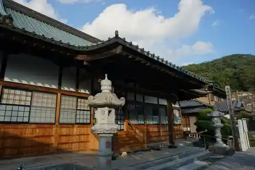 明鏡山龍雲寺の本殿