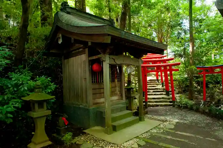 白笹稲荷神社の末社・摂社