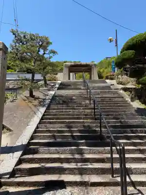 持光寺の{uncategorized: "未分類", other: "その他", undefined: "問題あり", building: "その他建物", grave: "お墓", sacred_gate: "鳥居", guardian: "狛犬", statue: "像", buddha: "仏像", history: "歴史", nature: "自然", garden: "庭園", animal: "動物", pagoda: "塔", temizu: "手水舎", mountain_gate: "山門・神門", sanctuary: "本殿・本堂", subordinate: "末社・摂社", art: "芸術", scenery: "景色", jizo: "地蔵", ema: "絵馬", goshuin: "御朱印", omikuji: "おみくじ", items: "授与品その他", amulet: "お守り", goshuincho: "御朱印帳", eats: "食事", festival: "お祭り", votive_dance: "神楽", shichigosan: "七五三参", wedding: "結婚式", experience: "体験その他", initially: "初詣", around: "周辺", anti_infection: "感染症対策"}