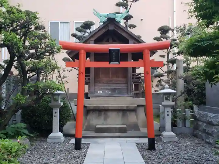 稲荷神社の鳥居
