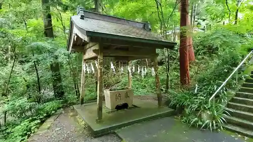 雨櫻神社の手水