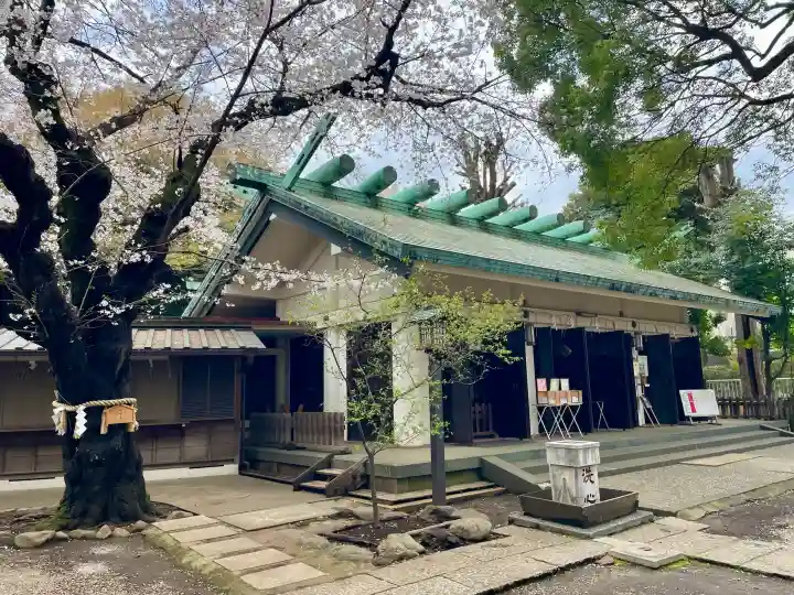 駒込天祖神社の{uncategorized: "未分類", other: "その他", undefined: "問題あり", building: "その他建物", grave: "お墓", sacred_gate: "鳥居", guardian: "狛犬", statue: "像", buddha: "仏像", history: "歴史", nature: "自然", garden: "庭園", animal: "動物", pagoda: "塔", temizu: "手水舎", mountain_gate: "山門・神門", sanctuary: "本殿・本堂", subordinate: "末社・摂社", art: "芸術", scenery: "景色", jizo: "地蔵", ema: "絵馬", goshuin: "御朱印", omikuji: "おみくじ", items: "授与品その他", amulet: "お守り", goshuincho: "御朱印帳", eats: "食事", festival: "お祭り", votive_dance: "神楽", shichigosan: "七五三参", wedding: "結婚式", experience: "体験その他", initially: "初詣", around: "周辺", anti_infection: "感染症対策"}