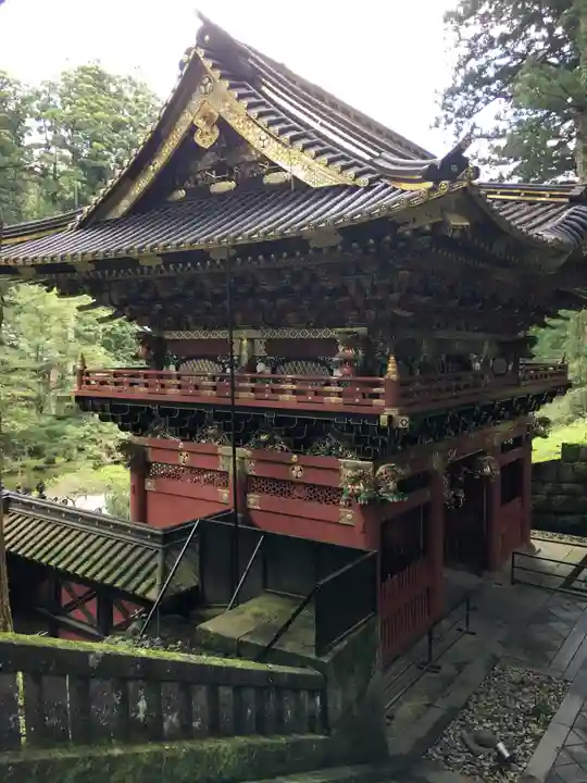 輪王寺の山門・神門