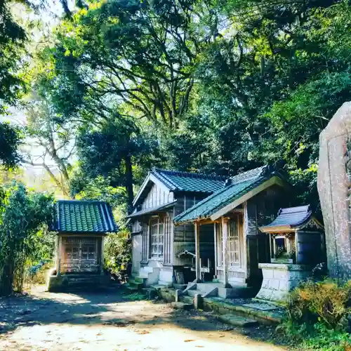 諏訪神社の末社