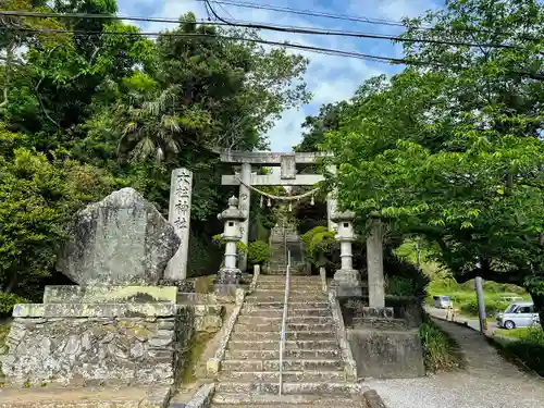 六柱神社の鳥居