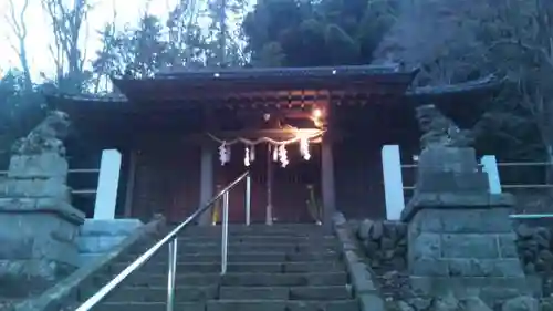 高尾山麓氷川神社の本殿