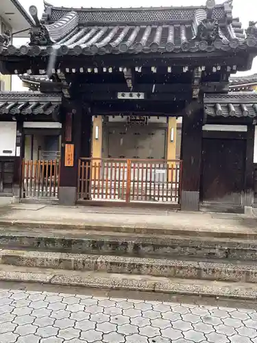 安楽寺の山門