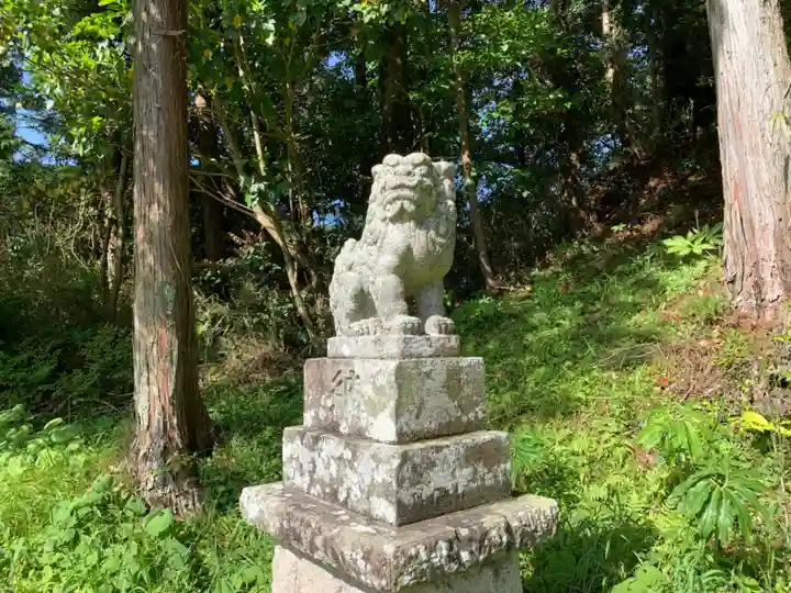 山神社の狛犬