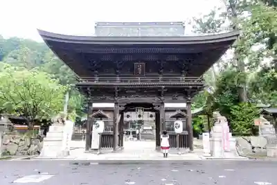 日牟禮八幡宮の山門・神門