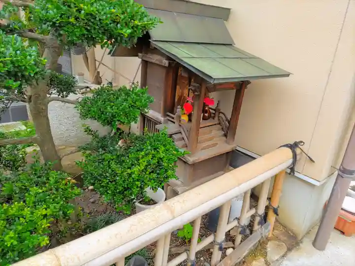 智隆講の末社・摂社