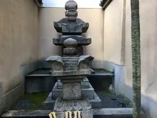 本能寺のお墓