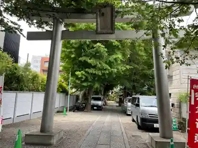 穏田神社の鳥居