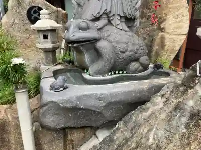 地蔵院の{uncategorized: "未分類", other: "その他", undefined: "問題あり", building: "その他建物", grave: "お墓", sacred_gate: "鳥居", guardian: "狛犬", statue: "像", buddha: "仏像", history: "歴史", nature: "自然", garden: "庭園", animal: "動物", pagoda: "塔", temizu: "手水舎", mountain_gate: "山門・神門", sanctuary: "本殿・本堂", subordinate: "末社・摂社", art: "芸術", scenery: "景色", jizo: "地蔵", ema: "絵馬", goshuin: "御朱印", omikuji: "おみくじ", items: "授与品その他", amulet: "お守り", goshuincho: "御朱印帳", eats: "食事", festival: "お祭り", votive_dance: "神楽", shichigosan: "七五三参", wedding: "結婚式", experience: "体験その他", initially: "初詣", around: "周辺", anti_infection: "感染症対策"}