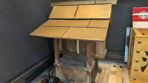 本陣狸大明神社の本殿・本堂