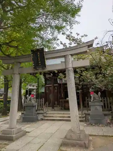 飛木稲荷神社の鳥居